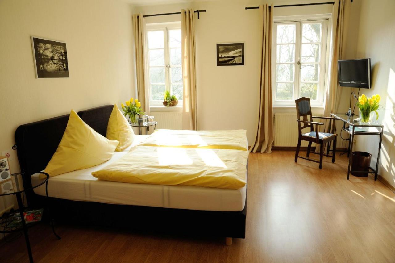 Klosterschaenke Hude Hotel Ferienwohnungen Restaurant Cafe ภายนอก รูปภาพ