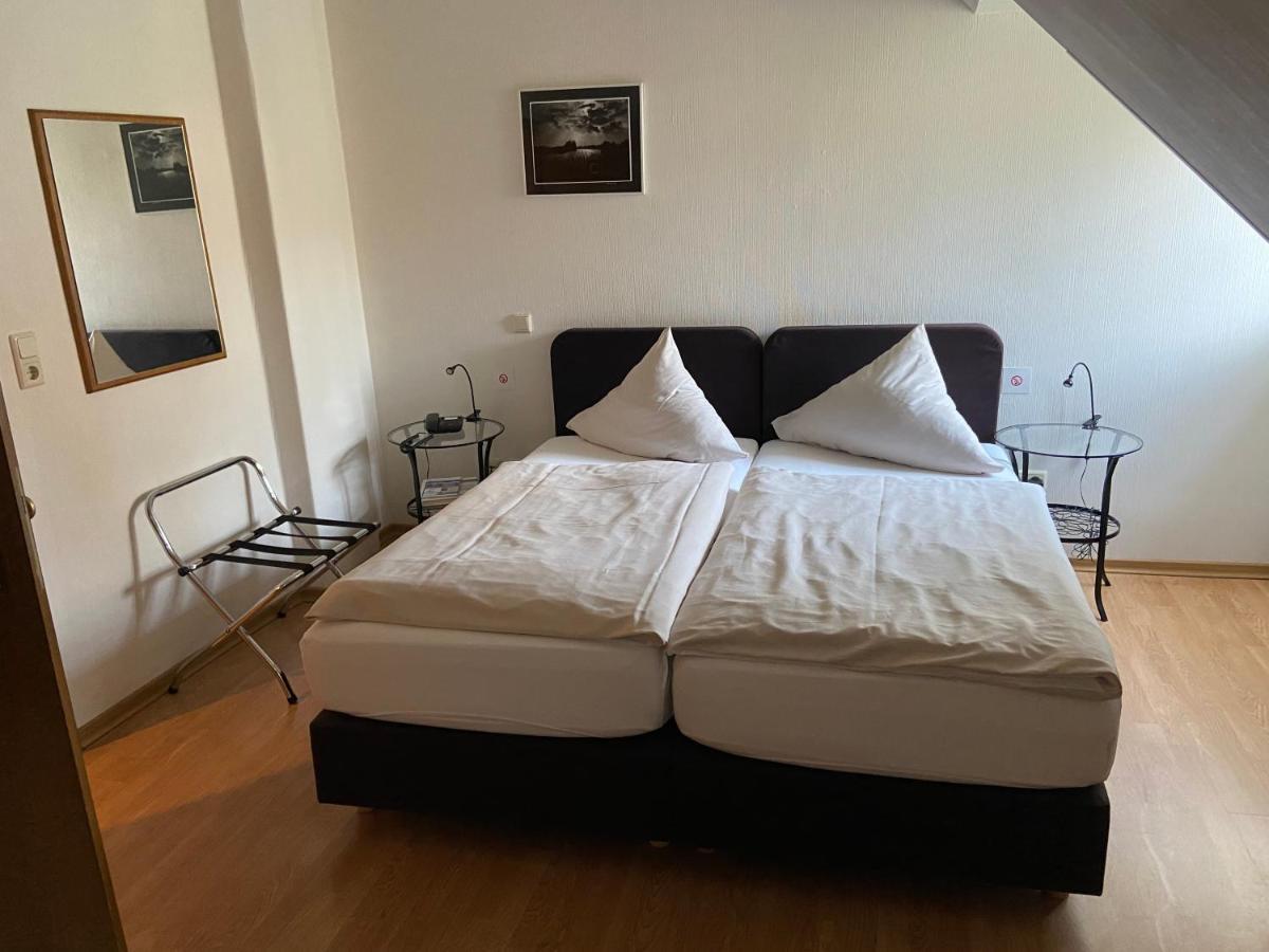 Klosterschaenke Hude Hotel Ferienwohnungen Restaurant Cafe ภายนอก รูปภาพ